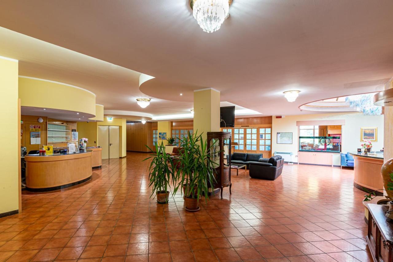 Hotel Villa Strassoldo "Ex Attianese Hotel Restaurant" Cervignano del Friuli Exteriér fotografie