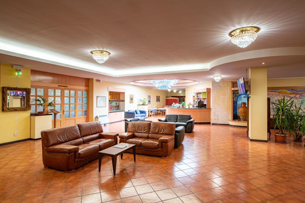 Hotel Villa Strassoldo "Ex Attianese Hotel Restaurant" Cervignano del Friuli Exteriér fotografie