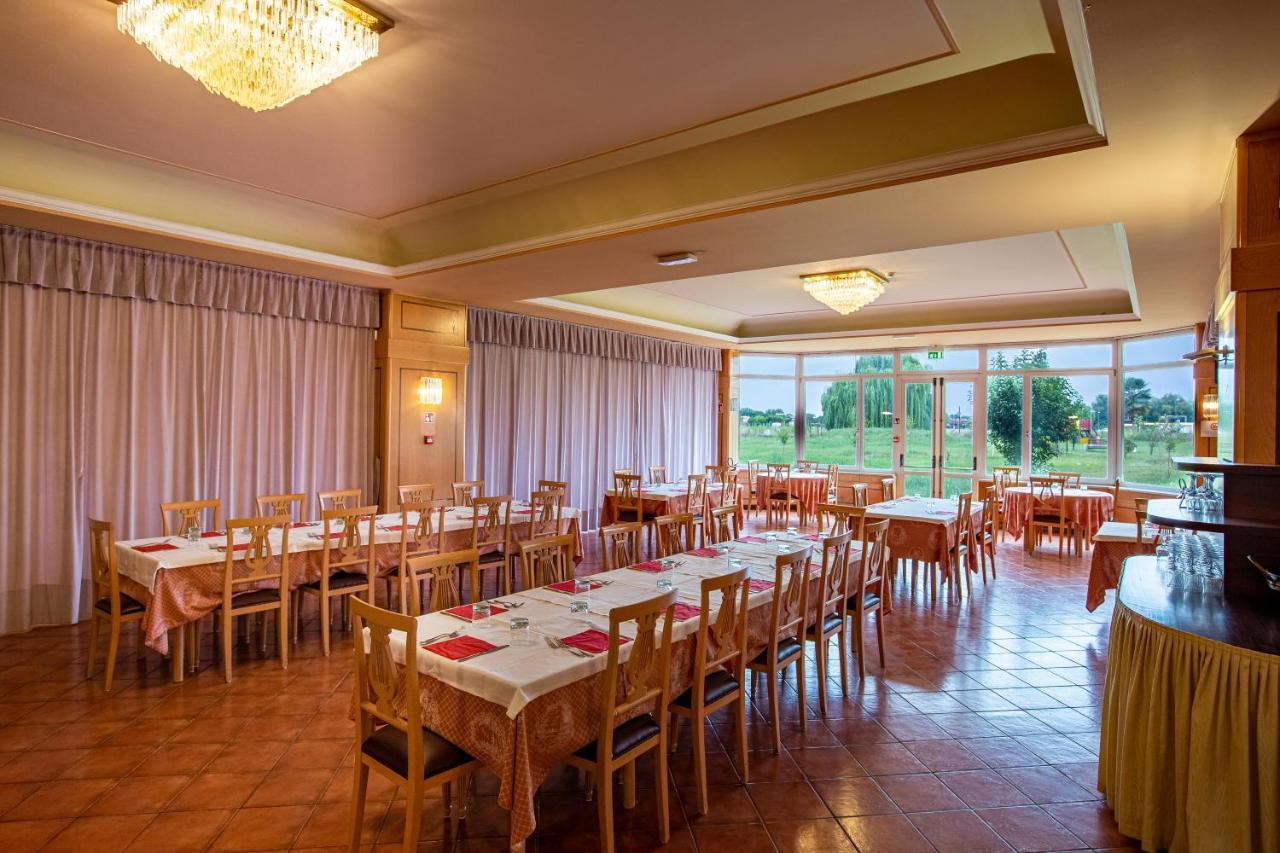 Hotel Villa Strassoldo "Ex Attianese Hotel Restaurant" Cervignano del Friuli Exteriér fotografie