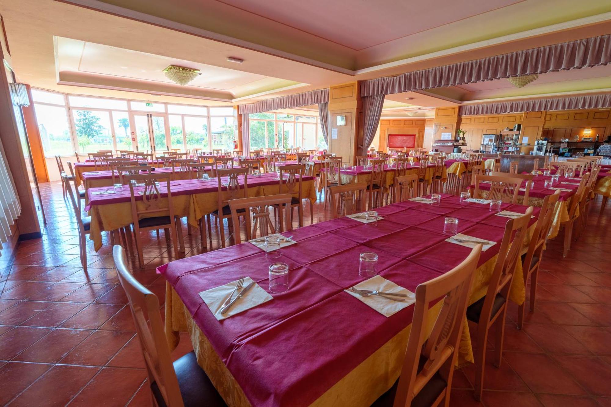 Hotel Villa Strassoldo "Ex Attianese Hotel Restaurant" Cervignano del Friuli Exteriér fotografie